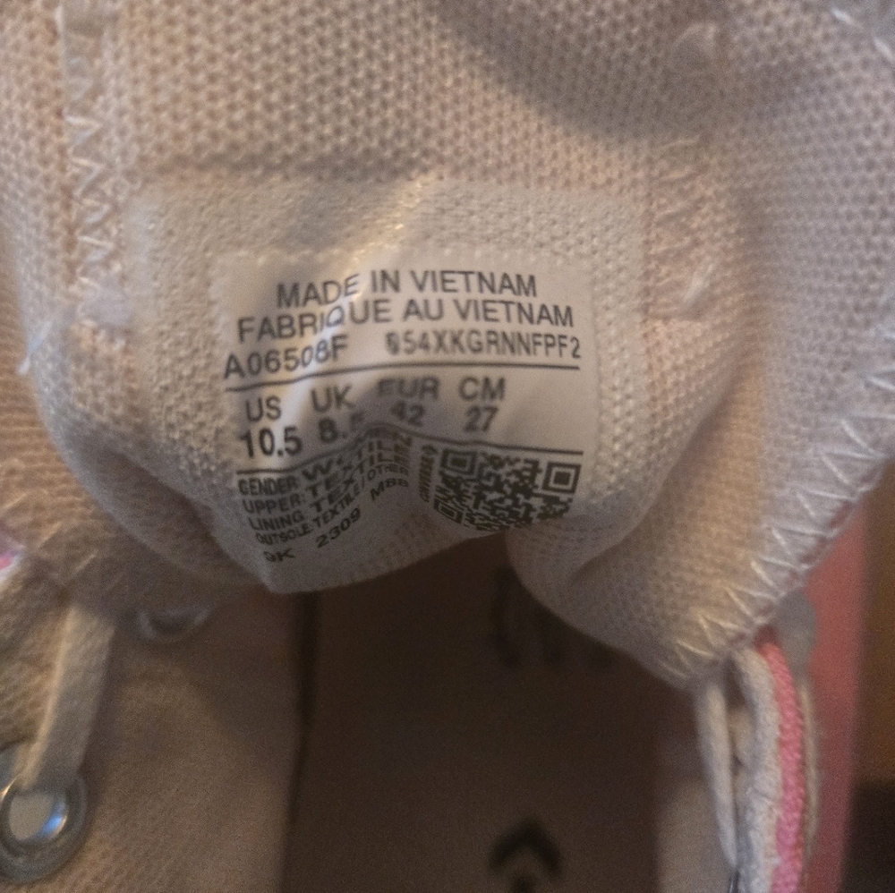 Converse Pink Low Top Platform Canvas Sneakers - Picture 8 of 9